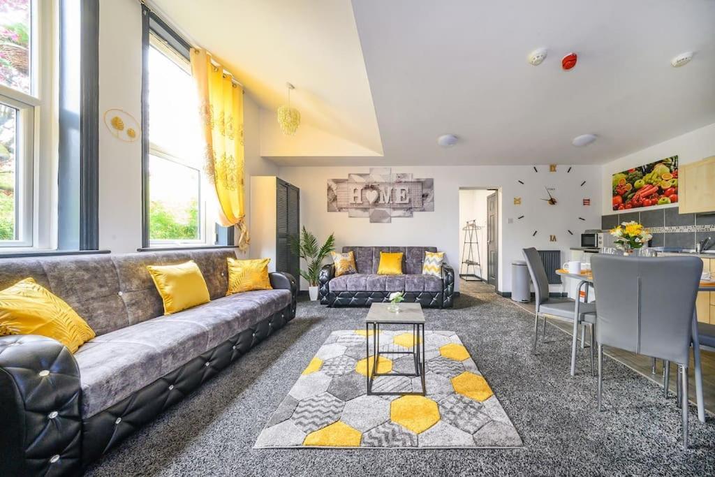 -F5Gh- For Relaxed & Cosy Stay, Free Parking, Wifi Leeds  Exterior foto